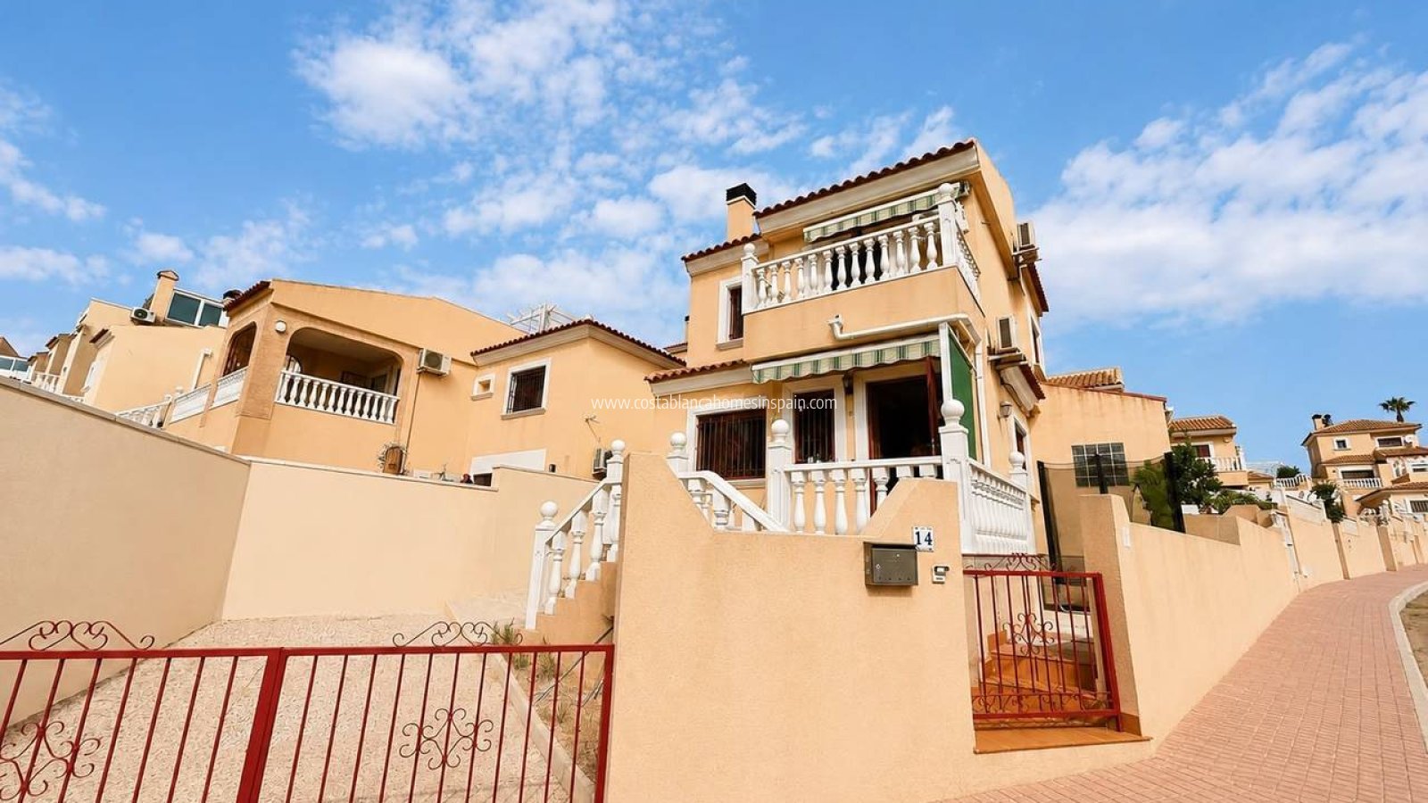 Re-salg - Detached Villa - Villamartin - BLUE LAGOON