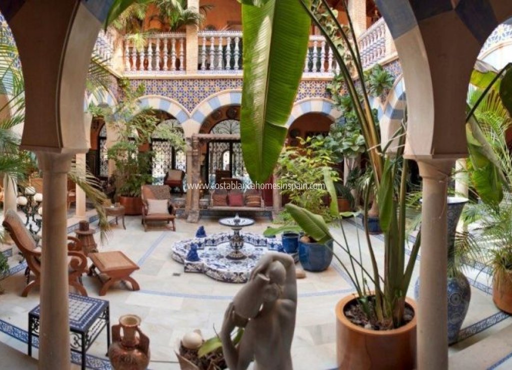 Re-salg - Detached Villa - Villamartin