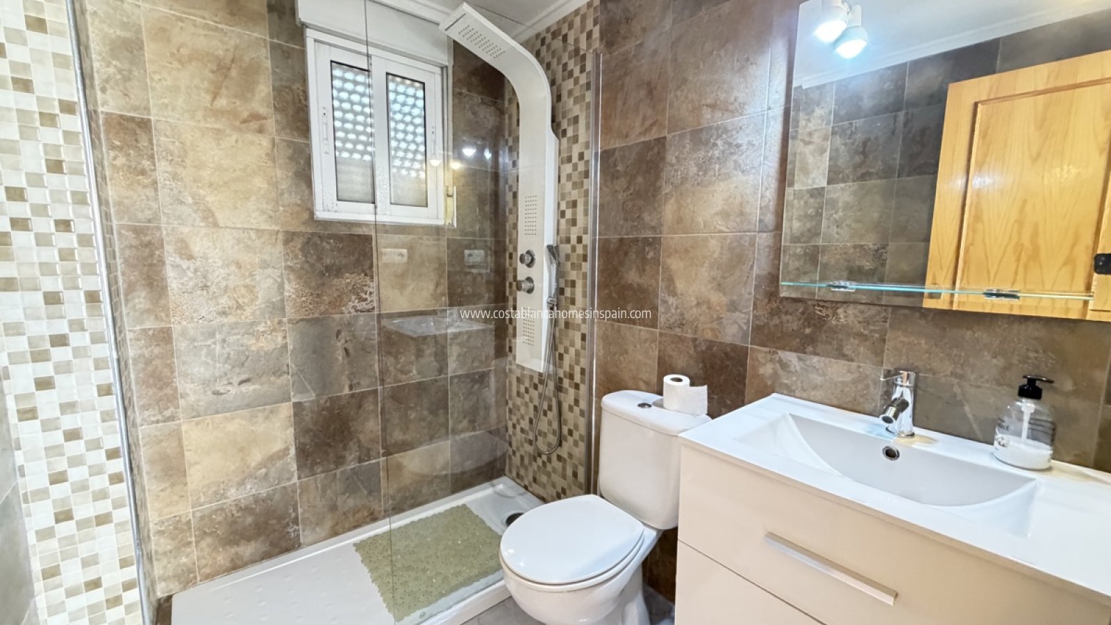 Re-salg - Detached Villa - Villamartin