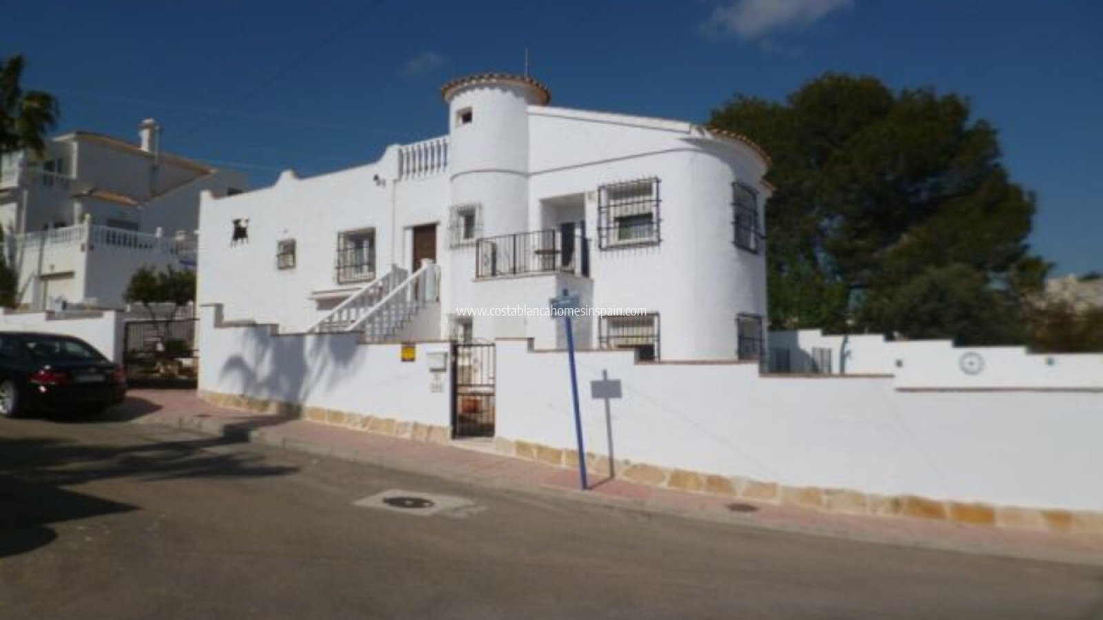 Re-salg - Detached Villa - Villamartin