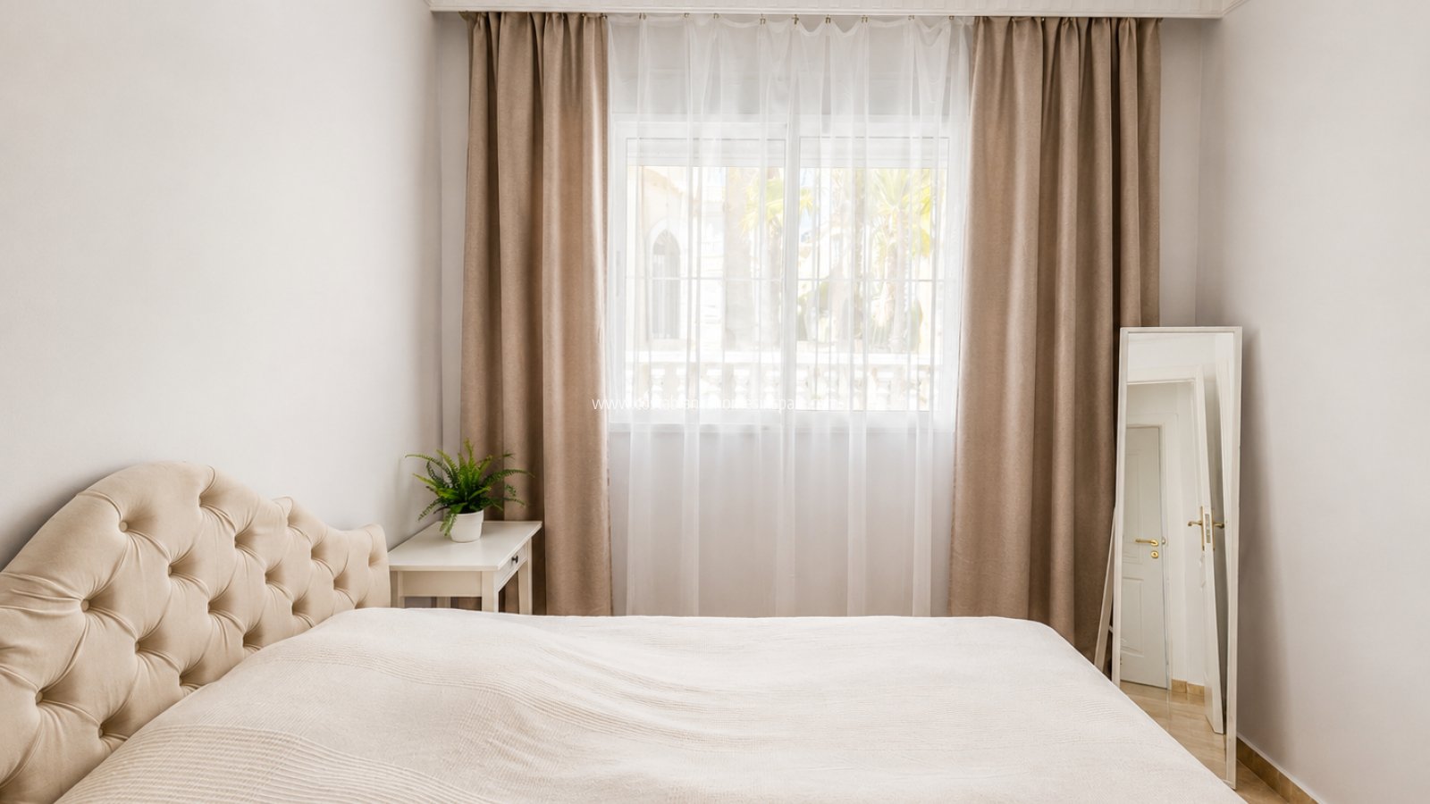 Re-salg - Detached Villa - Villamartin