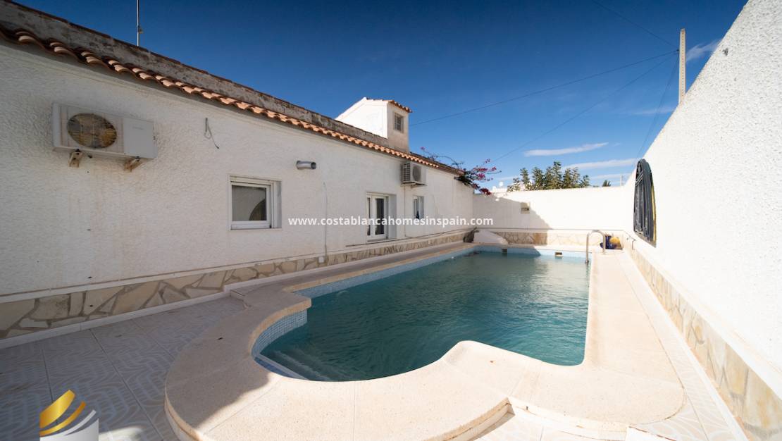 Re-salg - Detached Villa - Villamartin