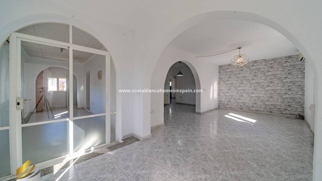 Re-salg - Detached Villa - Villamartin