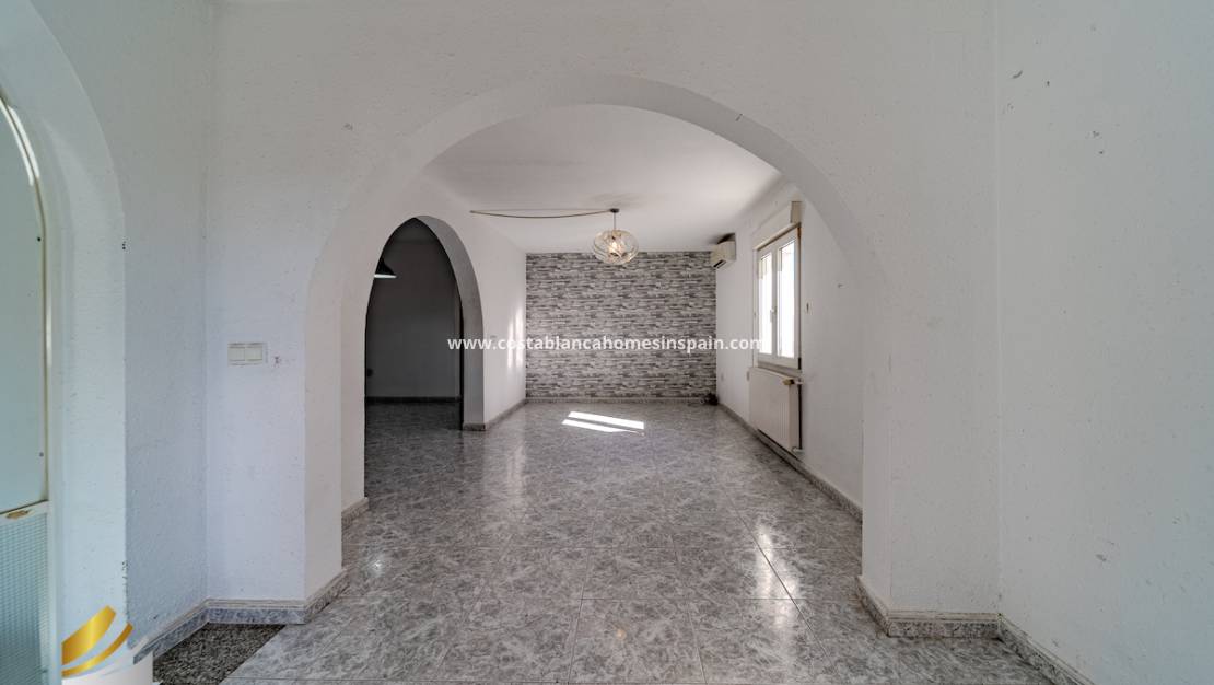 Re-salg - Detached Villa - Villamartin