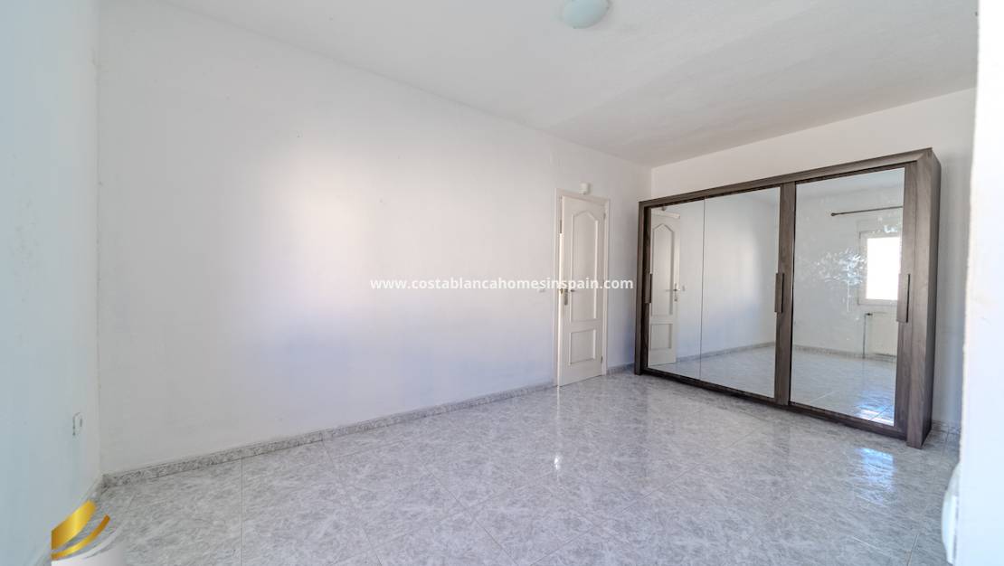 Re-salg - Detached Villa - Villamartin