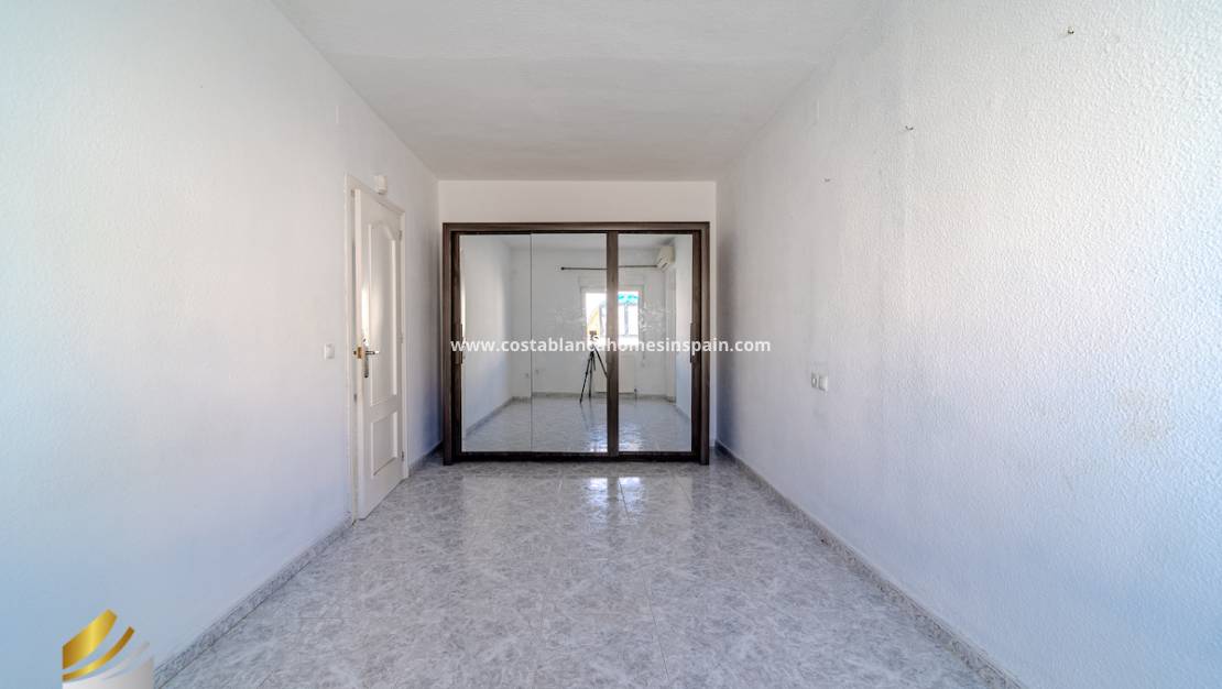 Re-salg - Detached Villa - Villamartin