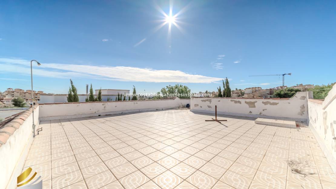 Re-salg - Detached Villa - Villamartin