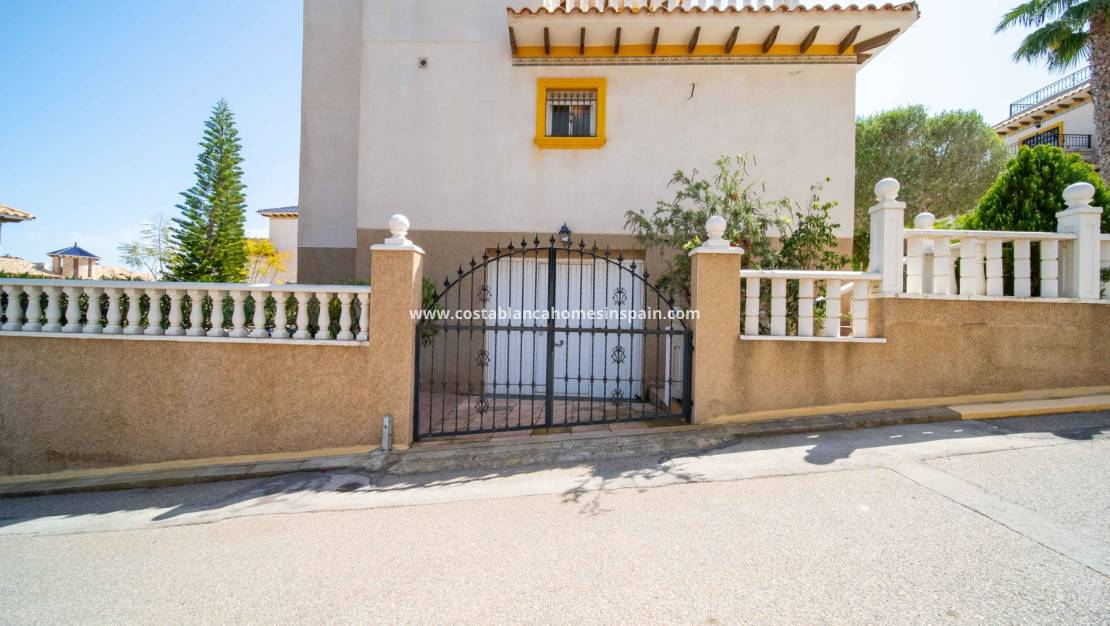Re-salg - Detached Villa - Villamartin