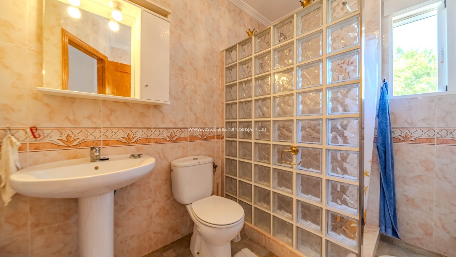 Re-salg - Detached Villa - Villamartin