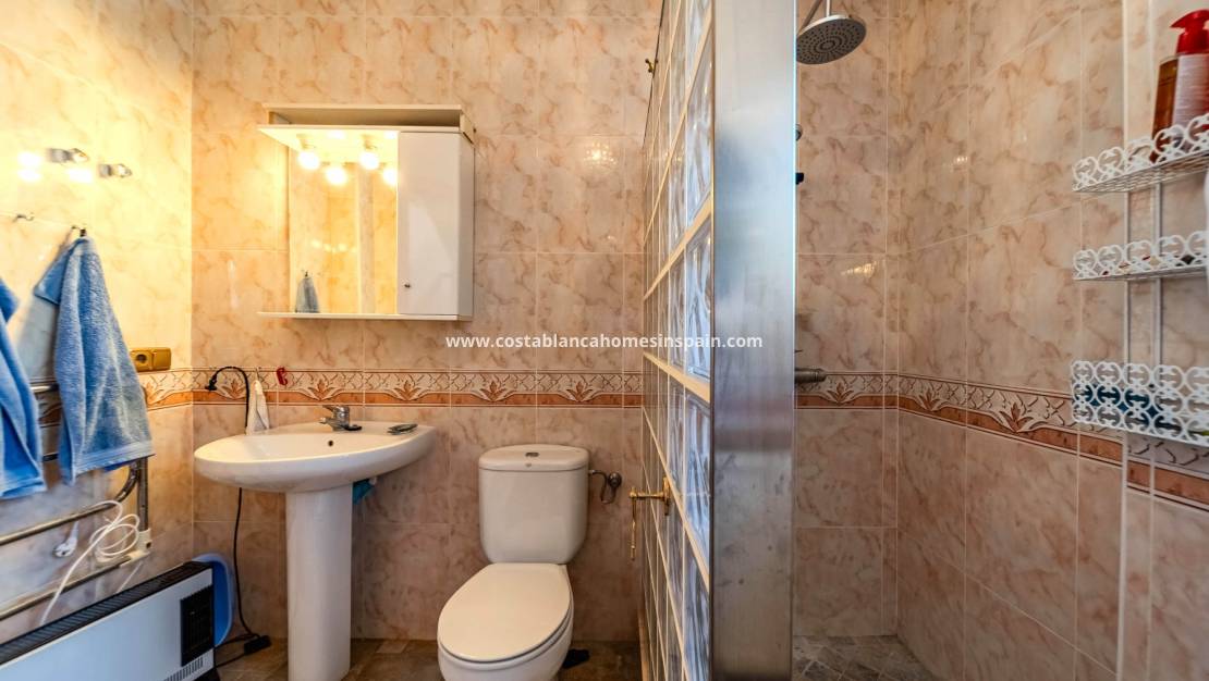 Re-salg - Detached Villa - Villamartin