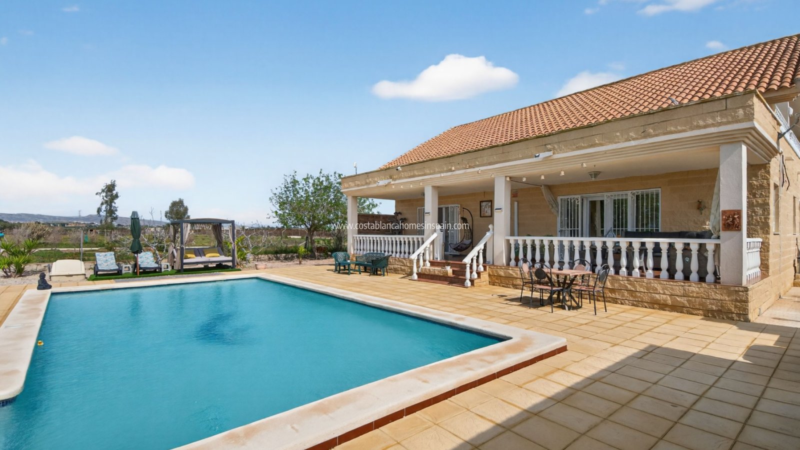 Re-salg - Finca - Albatera