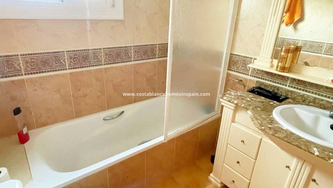 Re-salg - Finca - Daya Vieja