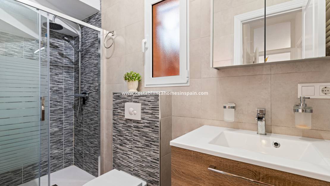 Re-salg -  - Playa Flamenca - Costa Blanca South