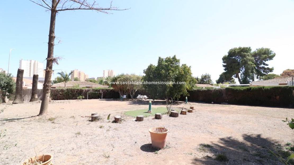 Re-salg - Plot - Orihuela Costa - Campoamor