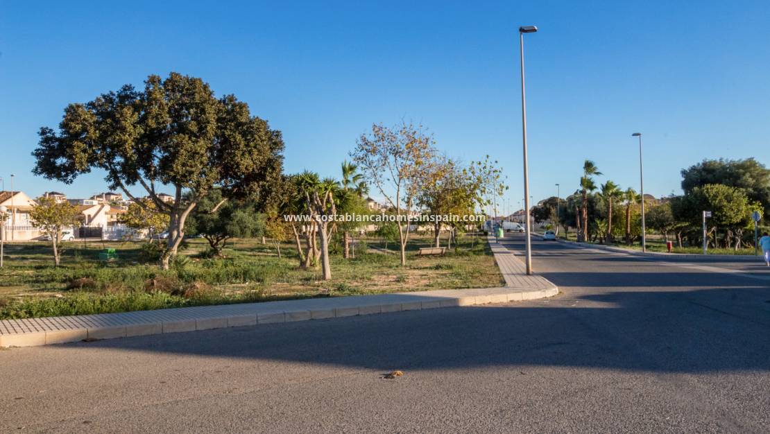 Re-salg - Semi - Detached Villa - La Zenia - Villas San Jose