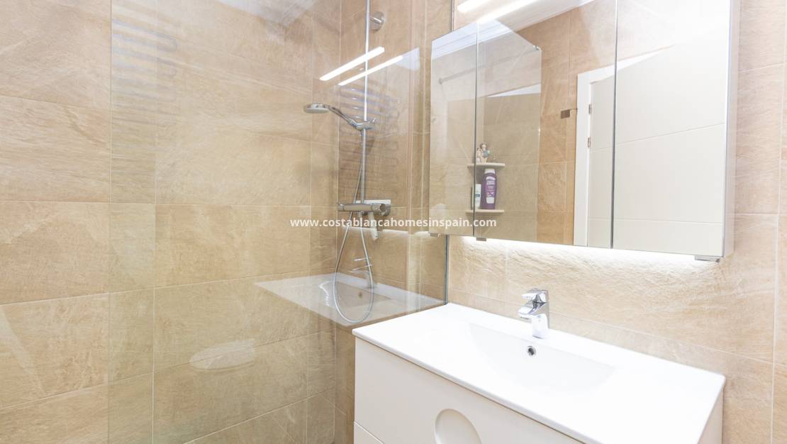 Re-salg - Semi - Detached Villa - La Zenia