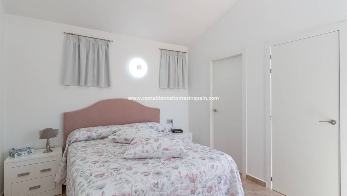 Re-salg - Semi - Detached Villa - La Zenia