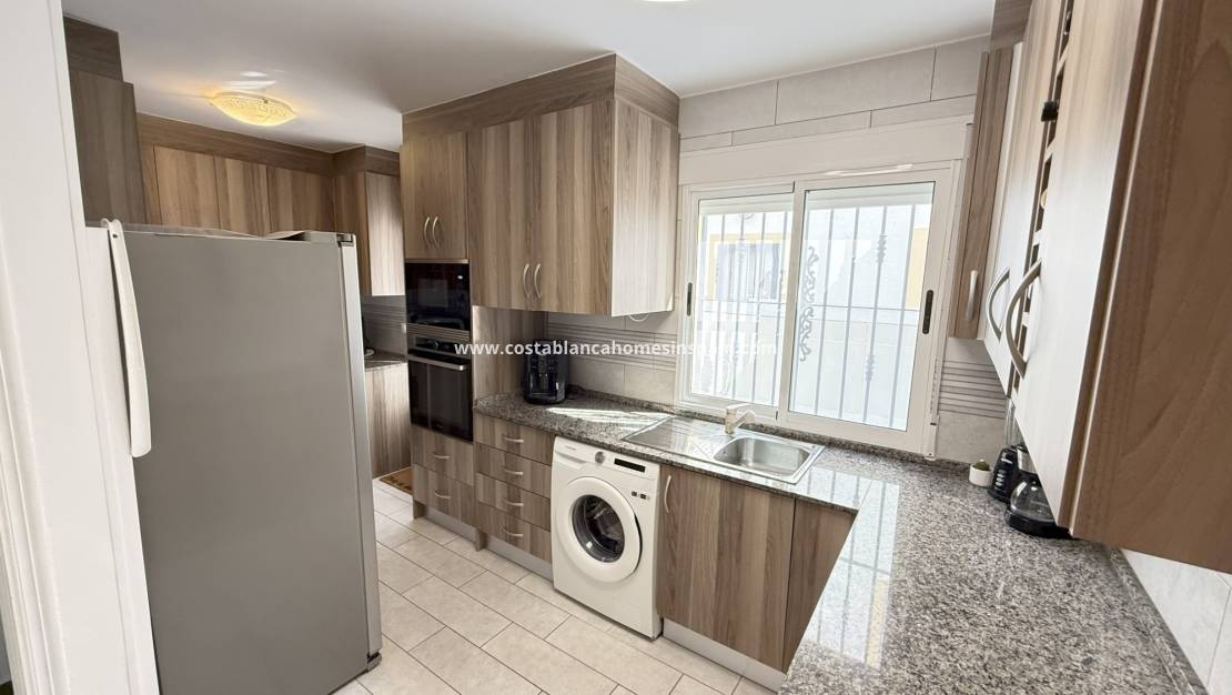 Re-salg - Semi - Detached Villa - Orihuela Costa - La Zenia