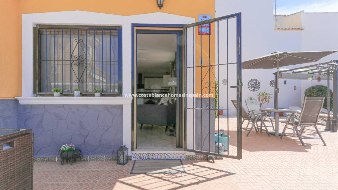 Re-salg - Semi - Detached Villa - Orihuela Costa - Playa Flamenca