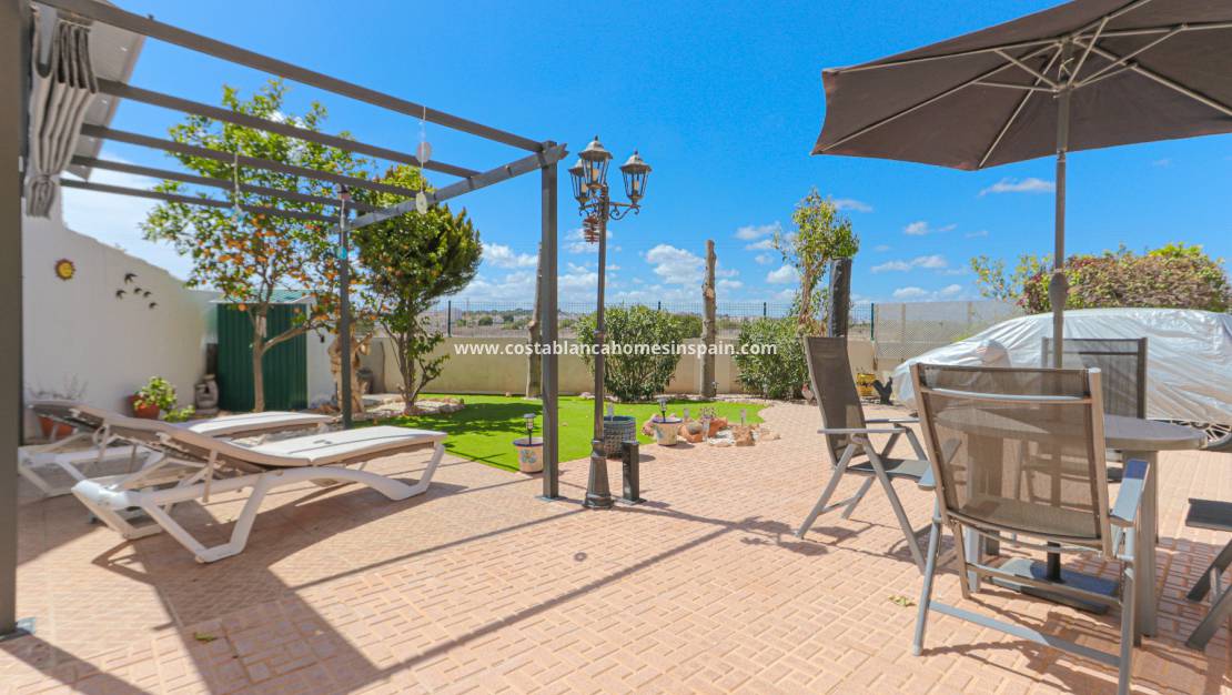 Re-salg - Semi - Detached Villa - Orihuela Costa - Playa Flamenca