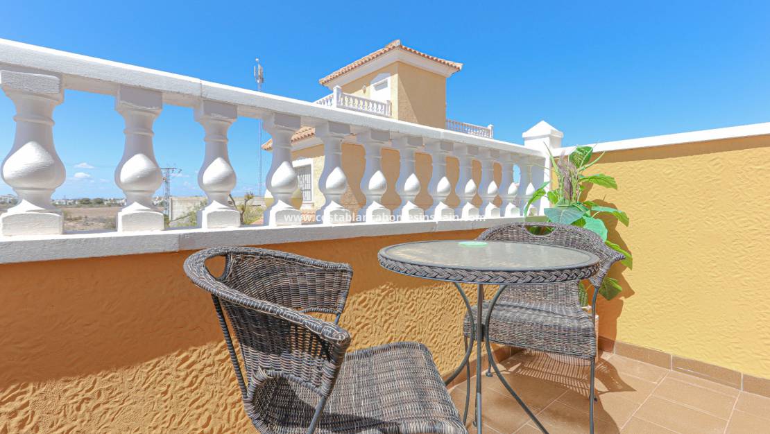 Re-salg - Semi - Detached Villa - Orihuela Costa - Playa Flamenca