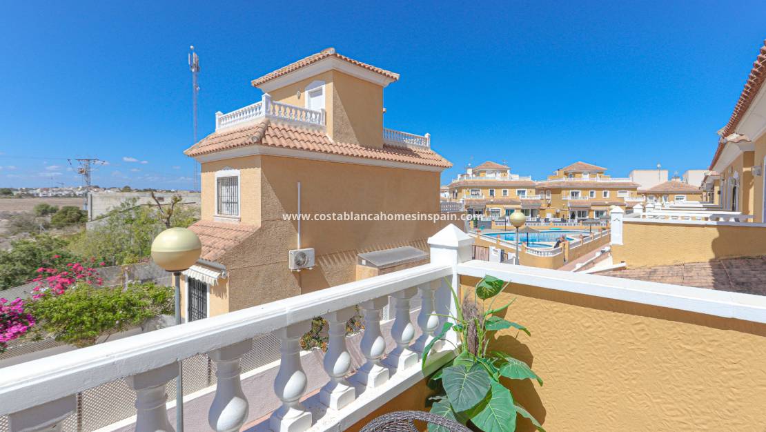 Re-salg - Semi - Detached Villa - Orihuela Costa - Playa Flamenca