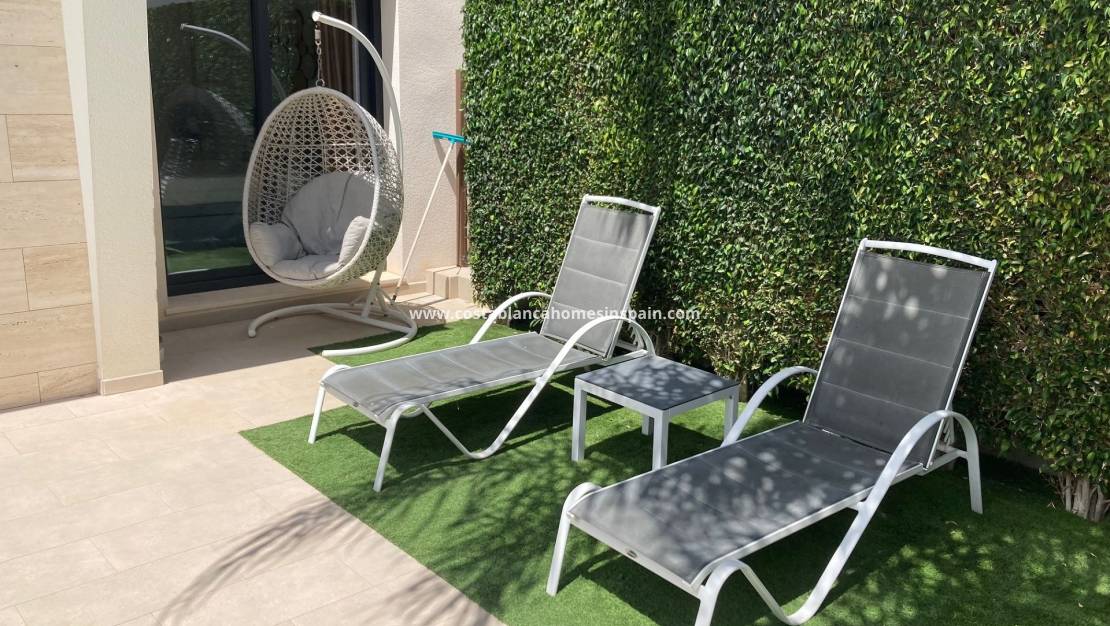 Re-salg - Semi - Detached Villa - Pilar de la Horadada