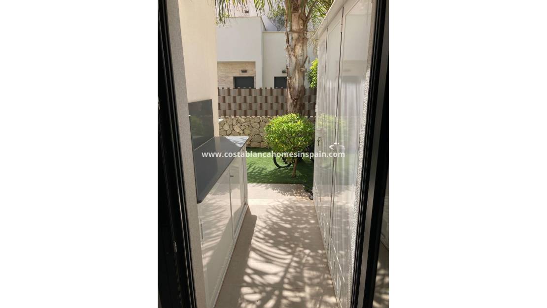 Re-salg - Semi - Detached Villa - Pilar de la Horadada