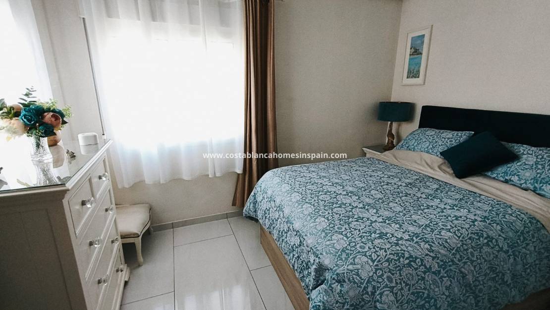 Re-salg - Semi - Detached Villa - Playa Flamenca - Costa Blanca South