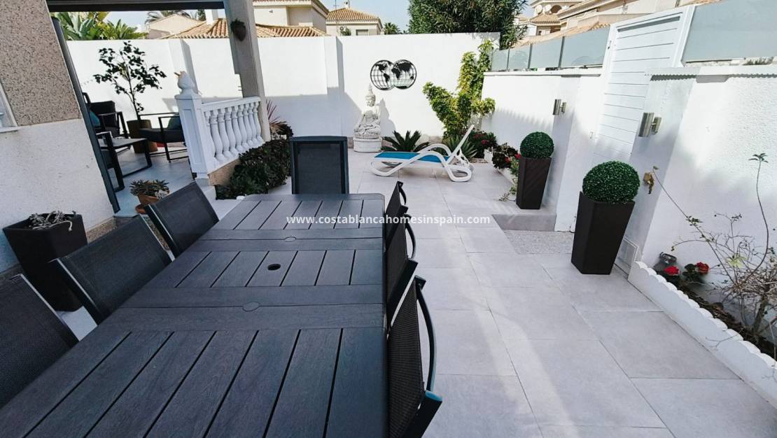 Re-salg - Semi - Detached Villa - Playa Flamenca - Costa Blanca South
