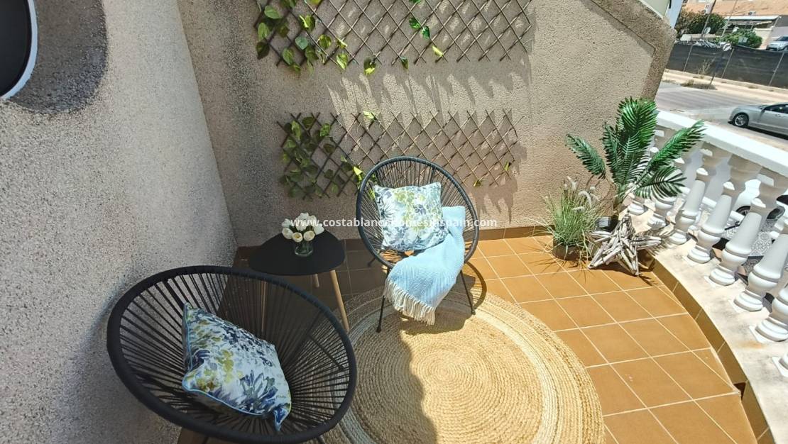 Re-salg - Semi - Detached Villa - Playa Flamenca - Costa Blanca South