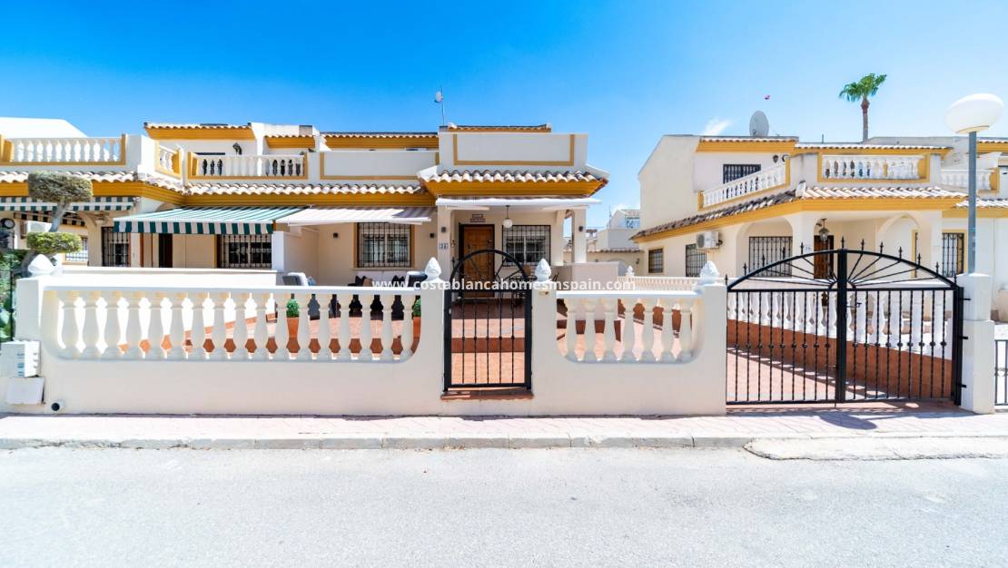 Re-salg - Semi - Detached Villa - Playa Flamenca - Costa Blanca South