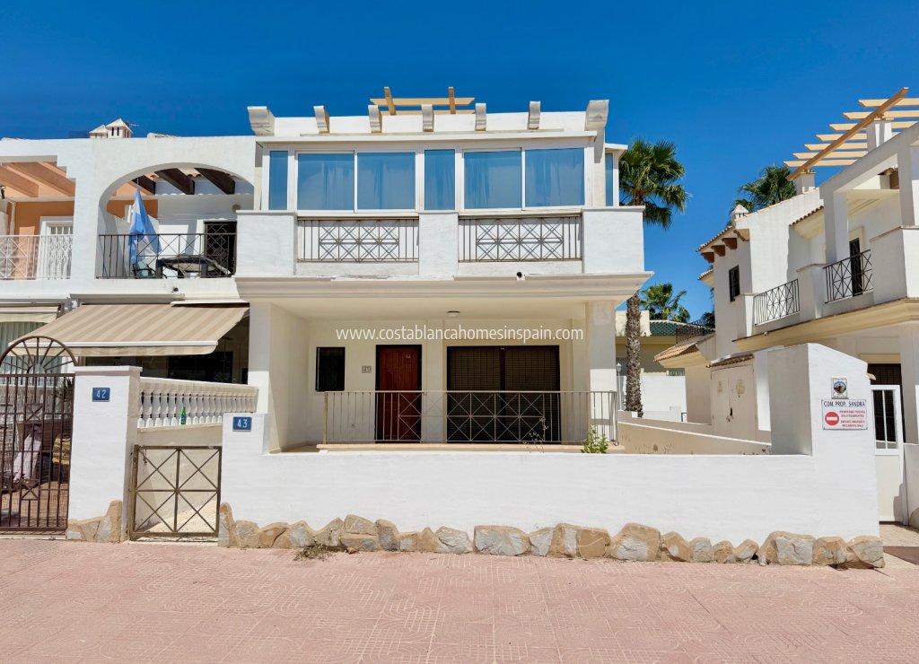 Re-salg - Semi - Detached Villa - Rojales - Ciudad Quesada