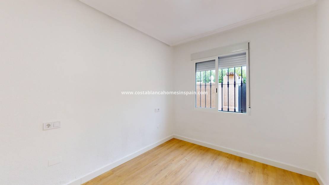 Re-salg - Semi - Detached Villa - San Miguel de Salinas