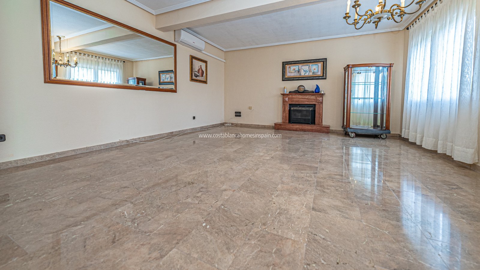 Re-salg - Semi - Detached Villa - Torrevieja - El Chaparral