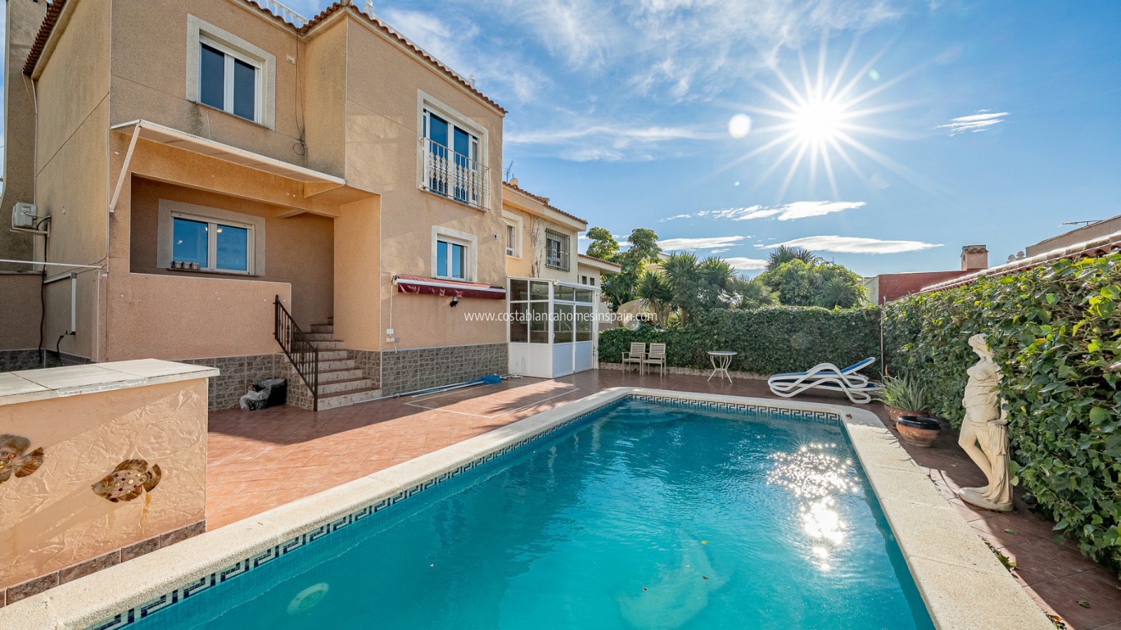 Re-salg - Semi - Detached Villa - Torrevieja - El Chaparral