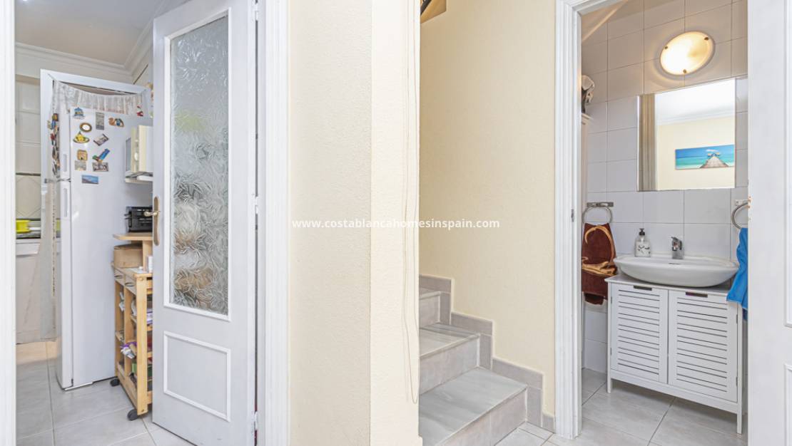 Re-salg - Semi - Detached Villa - Torrevieja - La Siesta