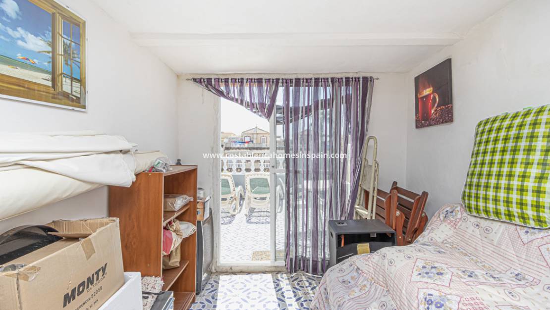 Re-salg - Semi - Detached Villa - Torrevieja - La Siesta