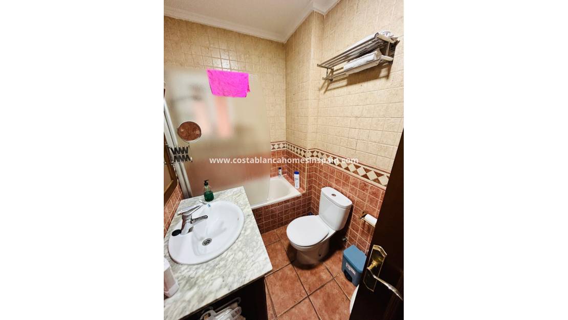 Re-salg - Semi - Detached Villa - Torrevieja - Playa de los Locos