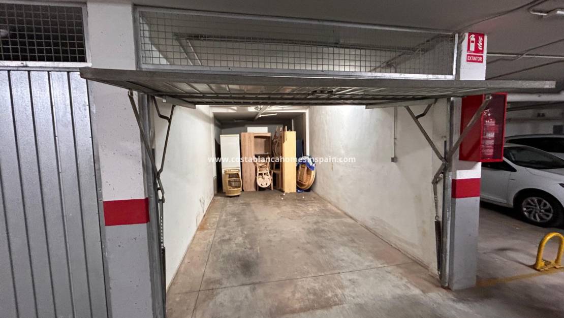 Re-salg - Semi - Detached Villa - Torrevieja - Playa de los Locos