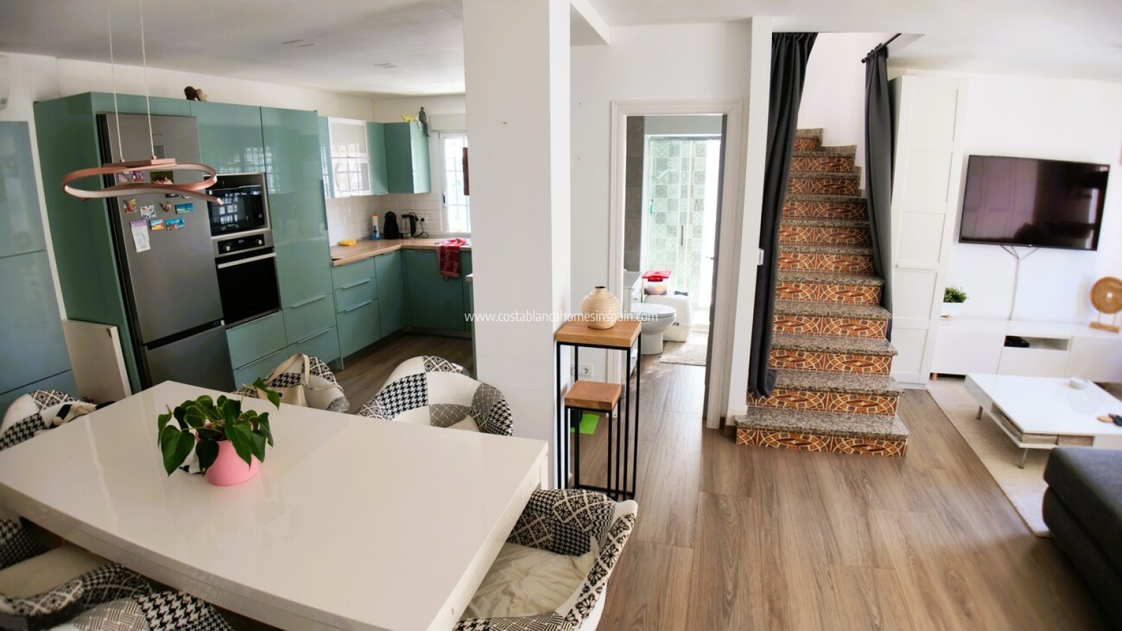 Re-salg - Semi - Detached Villa - Villamartin - Costa Blanca