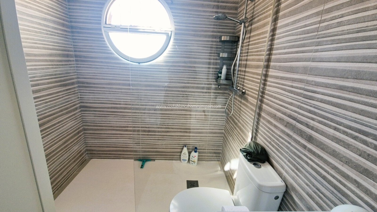 Re-salg - Semi - Detached Villa - Villamartin - Costa Blanca