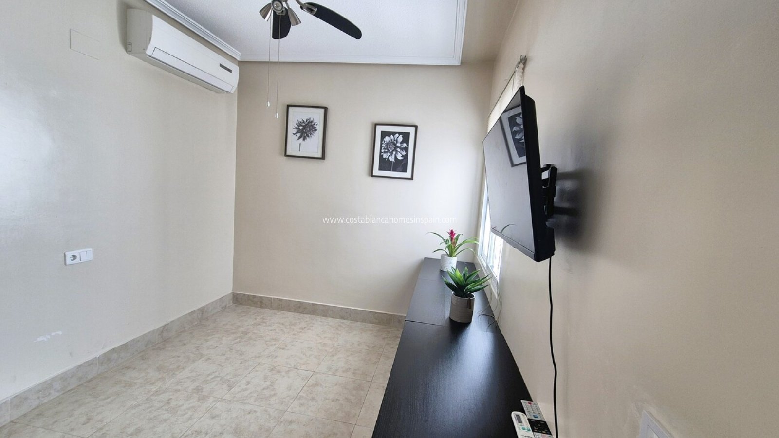 Re-salg - Semi - Detached Villa - Villamartin - Costa Blanca