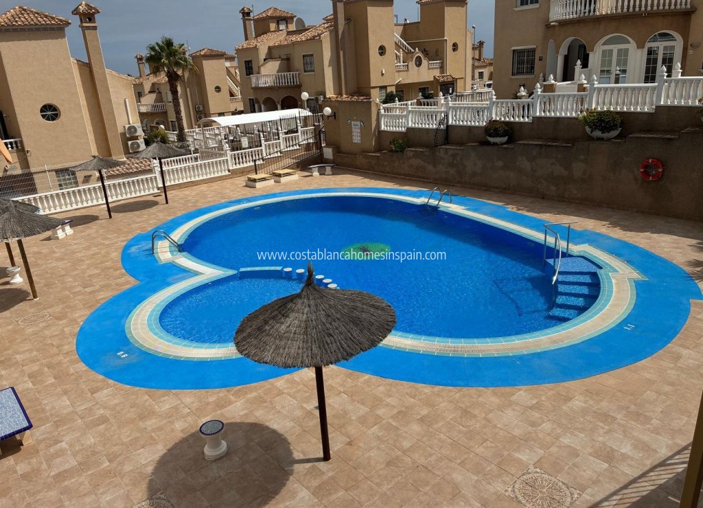 Re-salg - Semi - Detached Villa - Villamartin