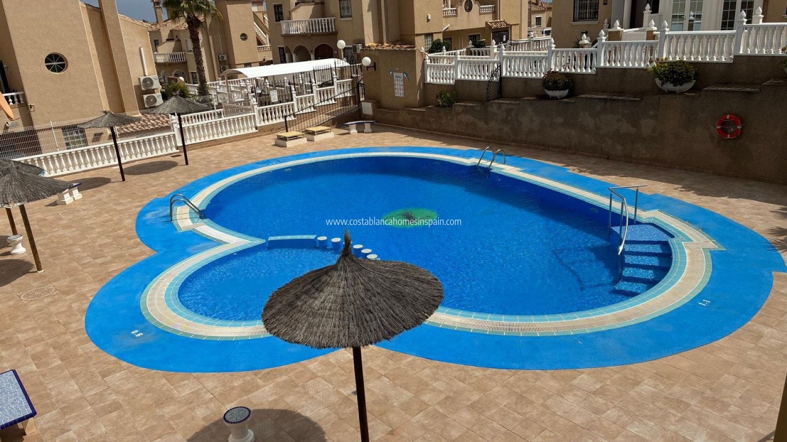 Re-salg - Semi - Detached Villa - Villamartin