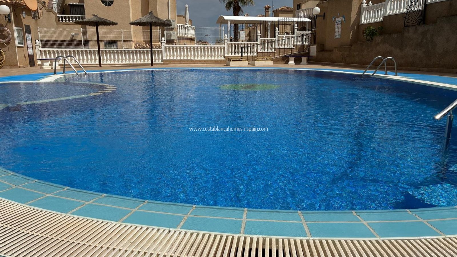 Re-salg - Semi - Detached Villa - Villamartin