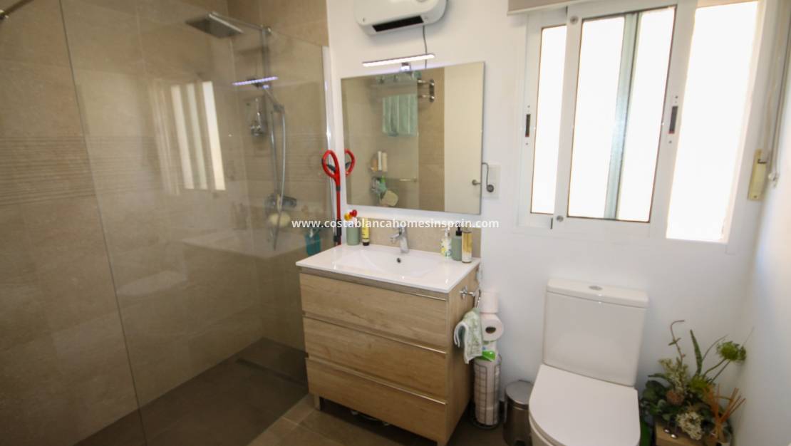 Re-salg - Semi - Detached Villa - Villamartin