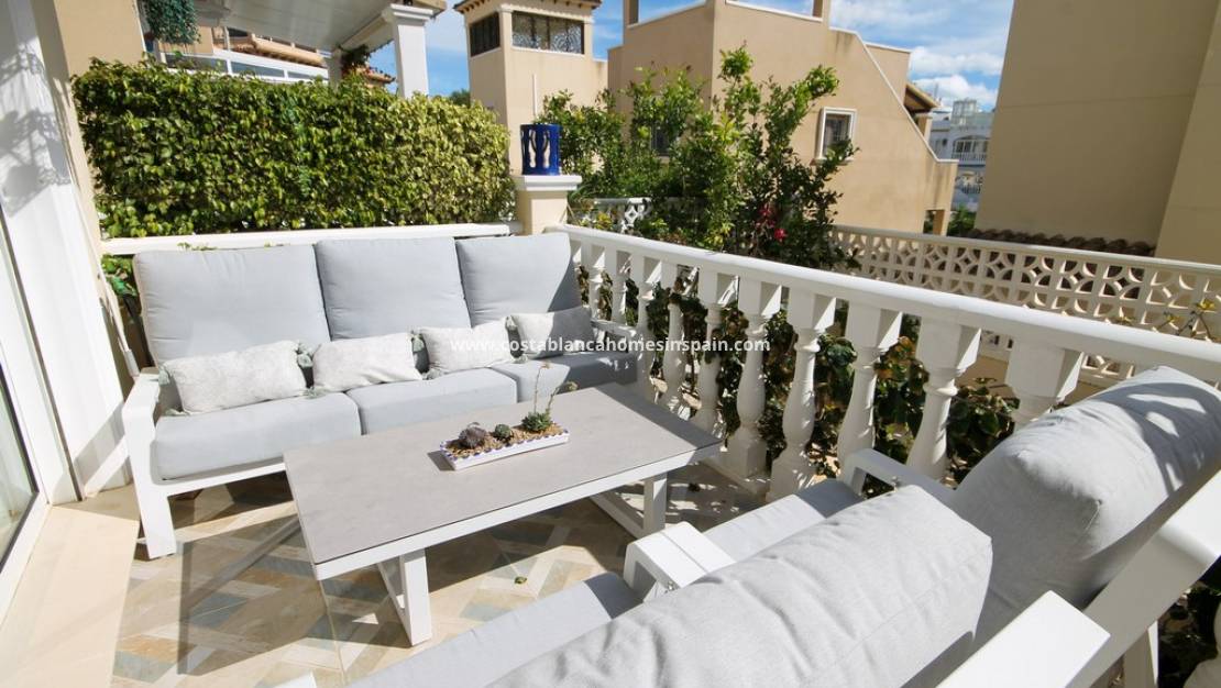 Re-salg - Semi - Detached Villa - Villamartin