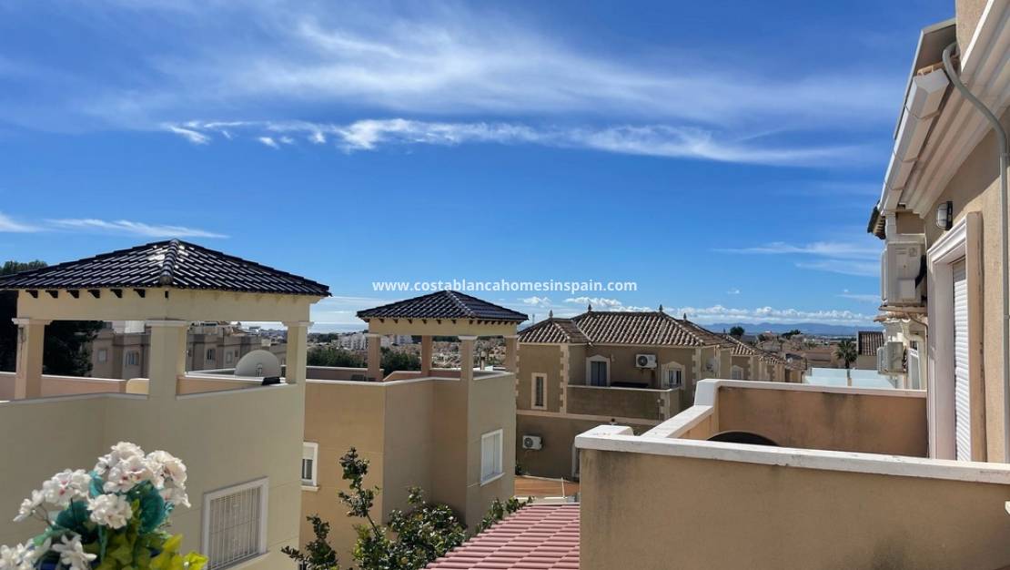 Re-salg - Semi - Detached Villa - Villamartin