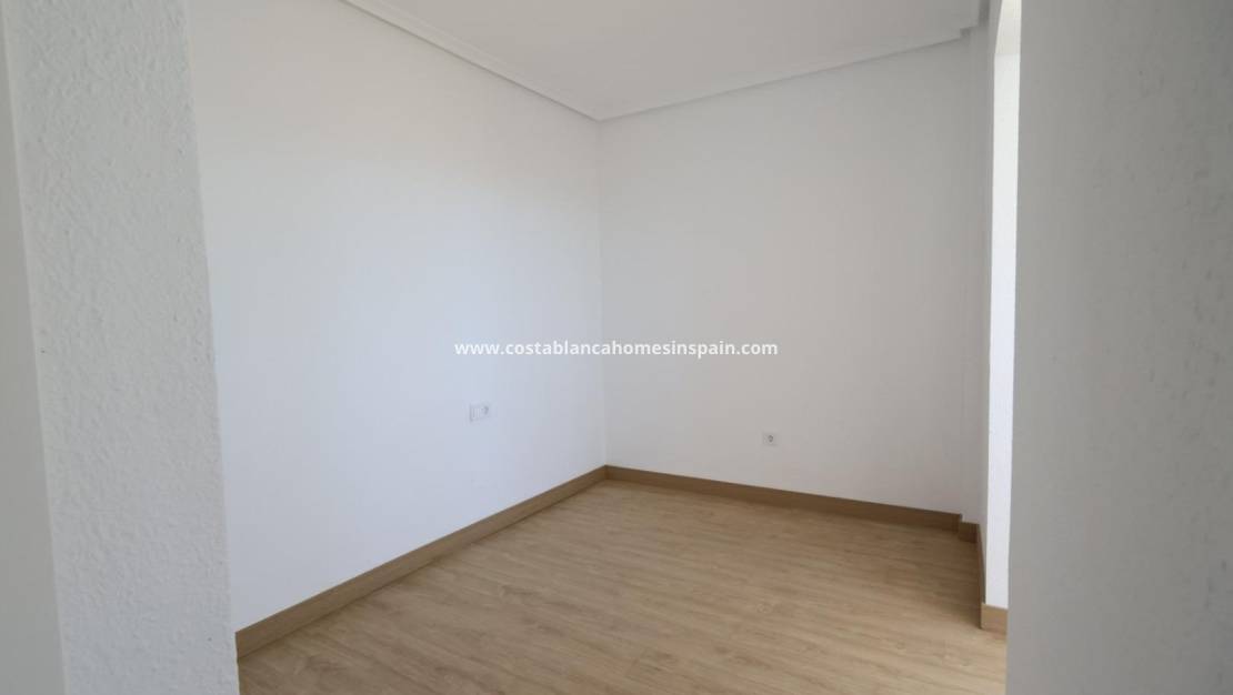 Re-salg - Terraced house - Orihuela Costa - La Zenia